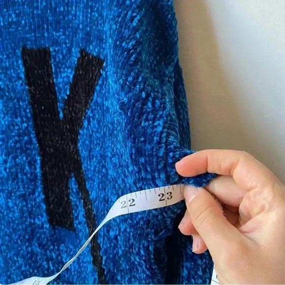 DKNY Chenille Sweater, XS (Fits Like S), Blue & Black, Cozy Christmas - Picture 12 of 12